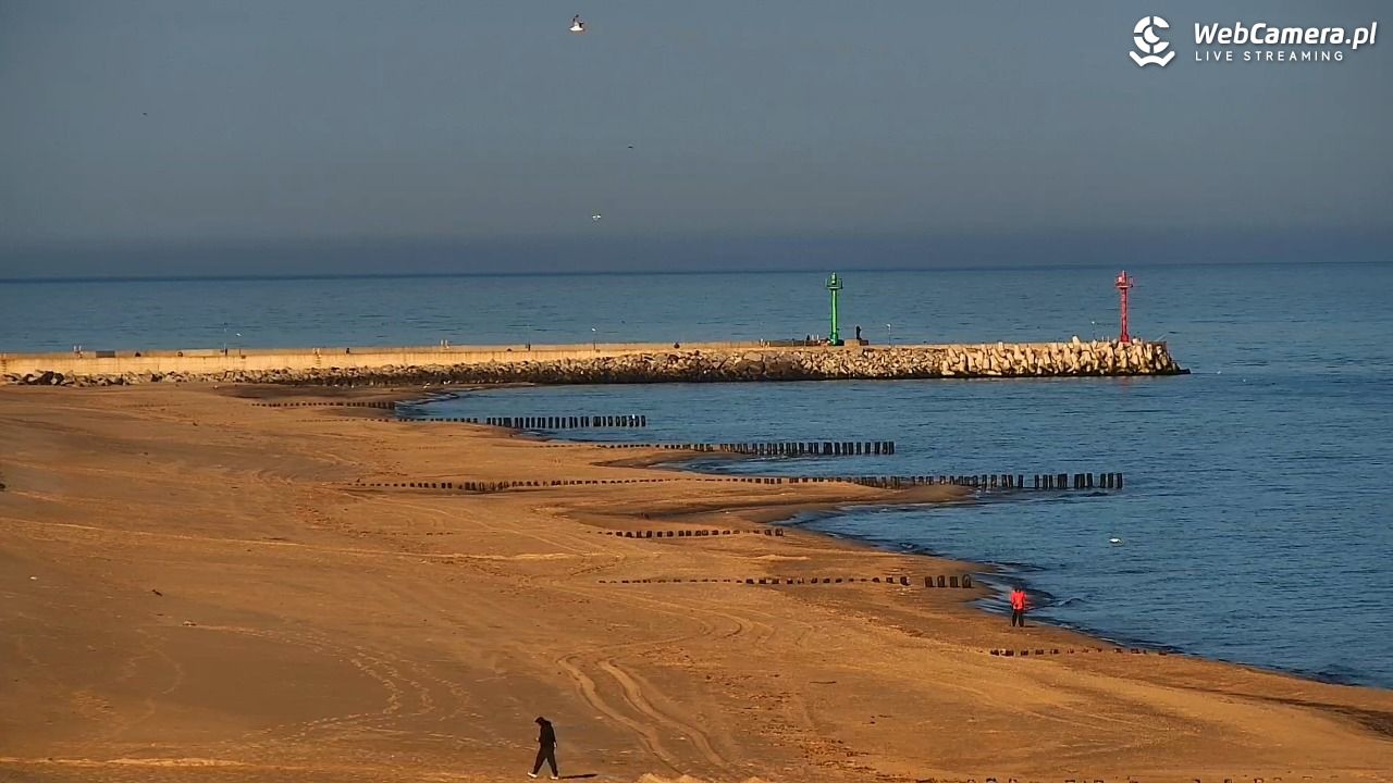 DZIWNÓW  - widok na plażę - 17 kwiecień 2026, 07:45