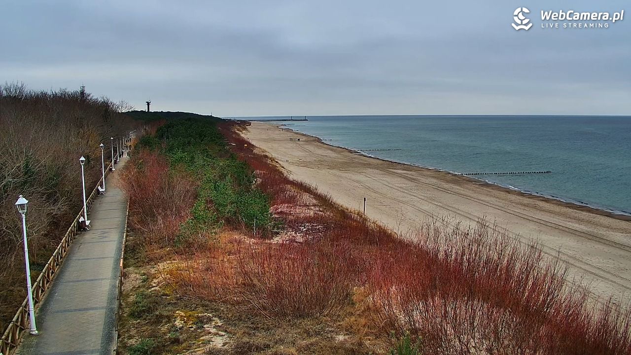 DZIWNÓW  - widok na plażę - 21 grudzień 2025, 12:19