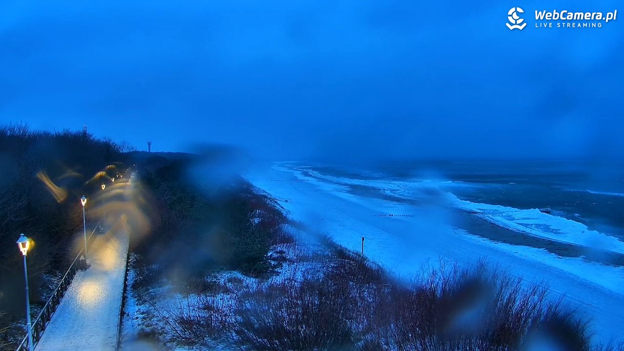 DZIWNÓW  - widok na plażę - 05 luty 2026, 16:54