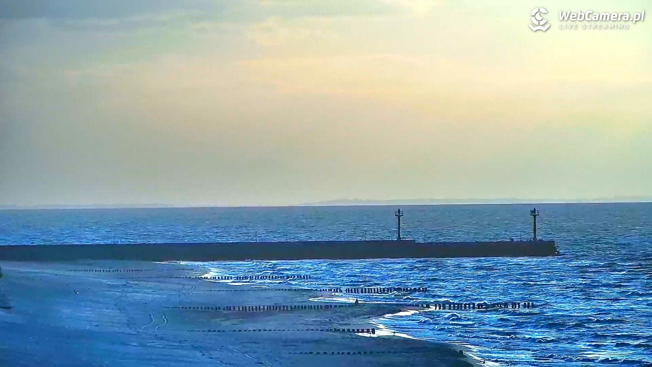 DZIWNÓW  - widok na plażę - 26 marzec 2026, 17:51