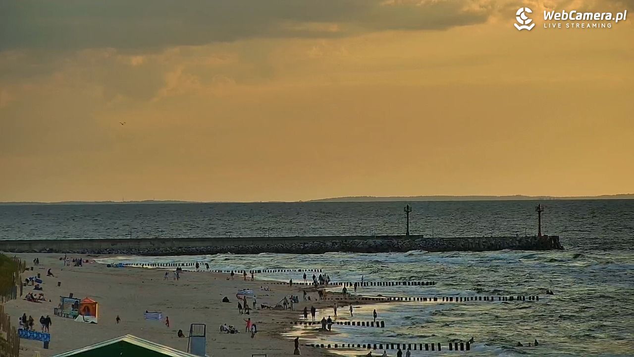 DZIWNÓW  - widok na plażę - 06 sierpień 2026, 19:50