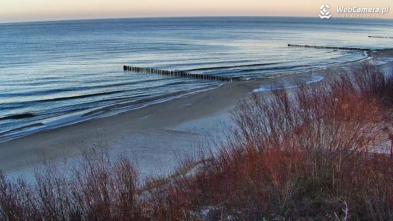DZIWNÓW  - widok na plażę - 25 grudzień 2025, 09:46