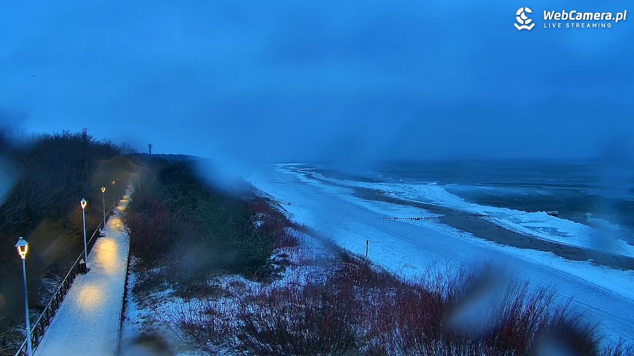 DZIWNÓW  - widok na plażę - 05 luty 2026, 16:44