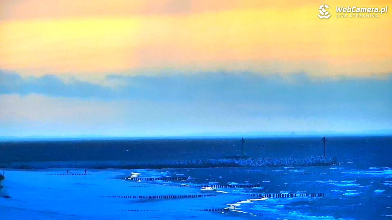 DZIWNÓW  - widok na plażę - 25 marzec 2026, 18:19
