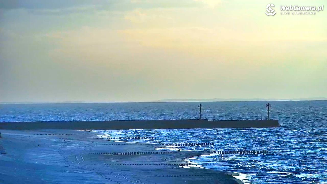DZIWNÓW  - widok na plażę - 26 marzec 2026, 17:51