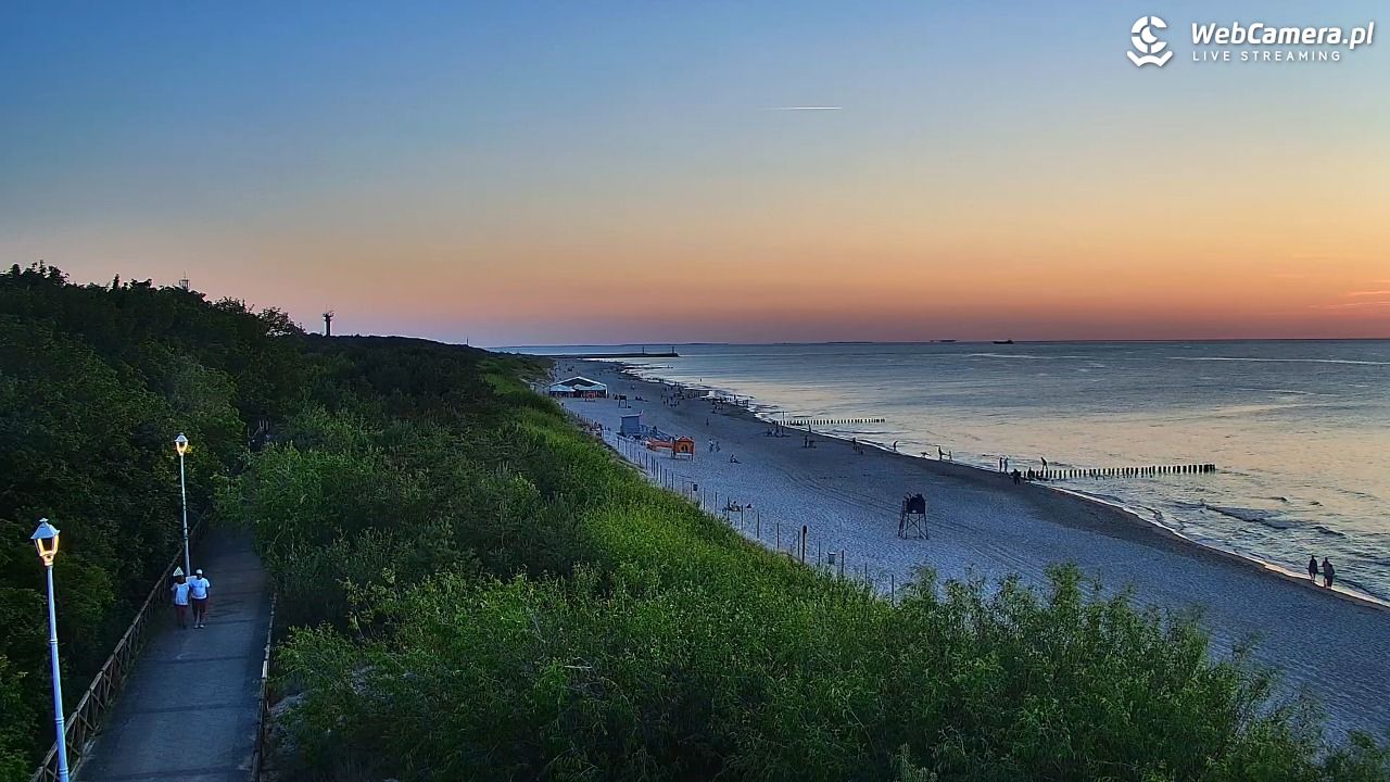 DZIWNÓW  - widok na plażę - 26 czerwiec 2026, 21:42