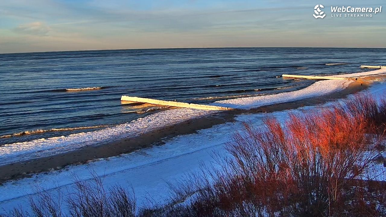 DZIWNÓW  - widok na plażę - 01 luty 2026, 16:01