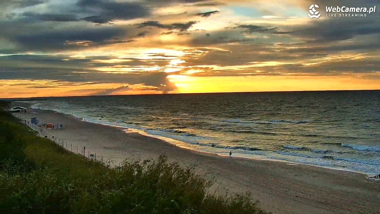 DZIWNÓW  - widok na plażę - 01 wresień 2026, 19:31
