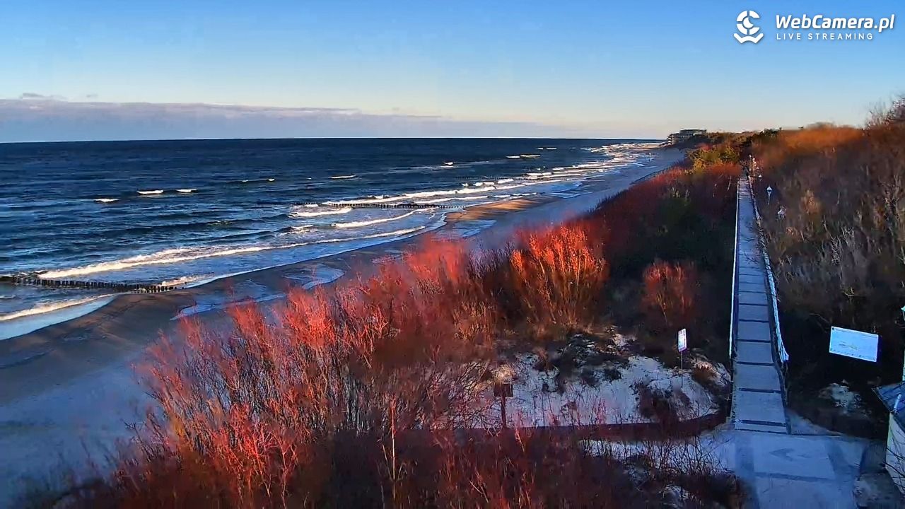 DZIWNÓW  - widok na plażę - 24 grudzień 2025, 12:50