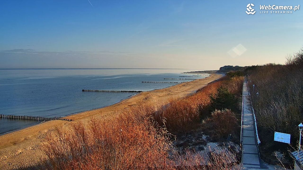 DZIWNÓW  - widok na plażę - 19 marzec 2026, 08:28