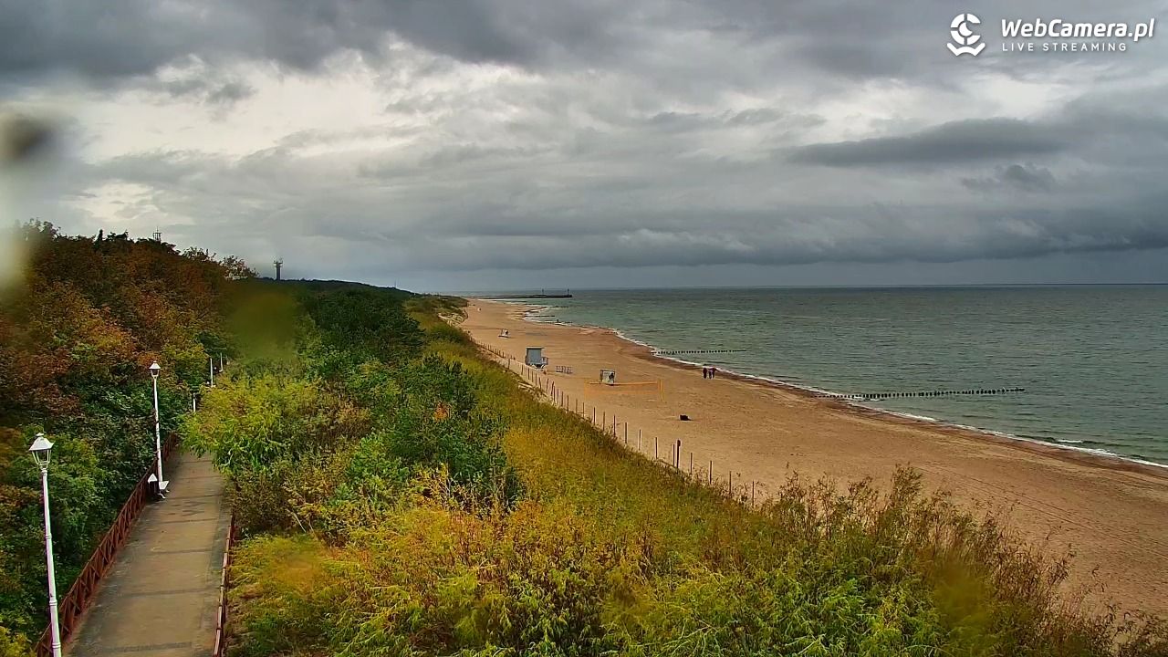 DZIWNÓW  - widok na plażę - 16 wresień 2026, 11:05