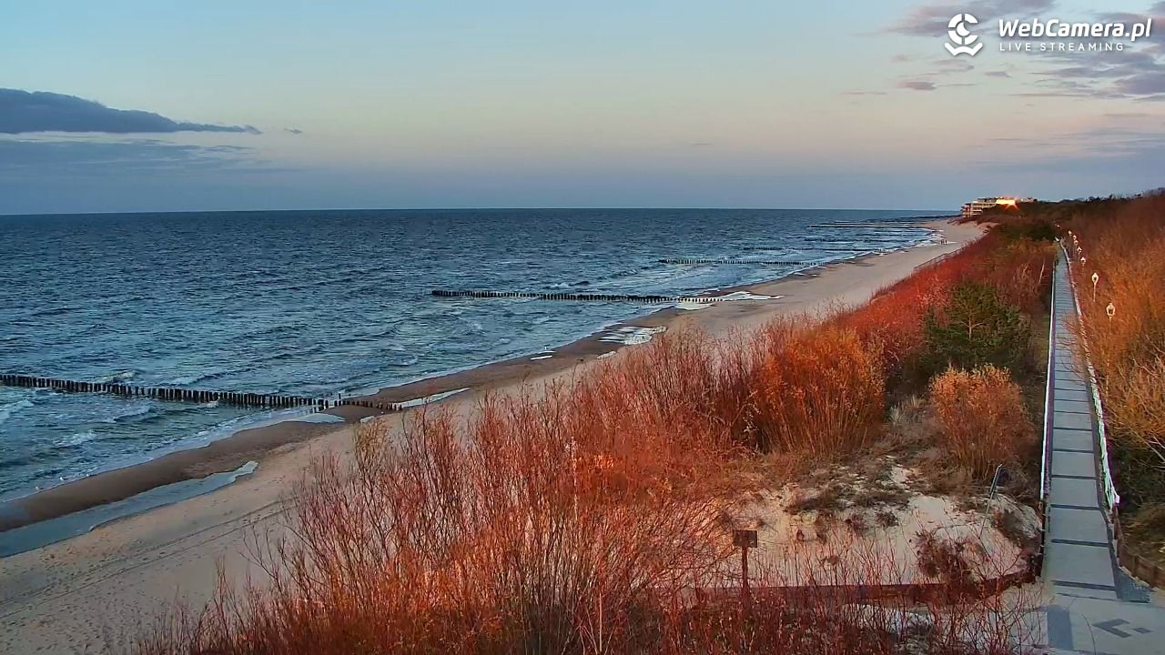 DZIWNÓW  - widok na plażę - 26 marzec 2026, 18:15