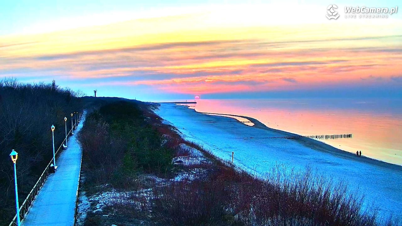 DZIWNÓW  - widok na plażę - 09 marzec 2026, 17:51
