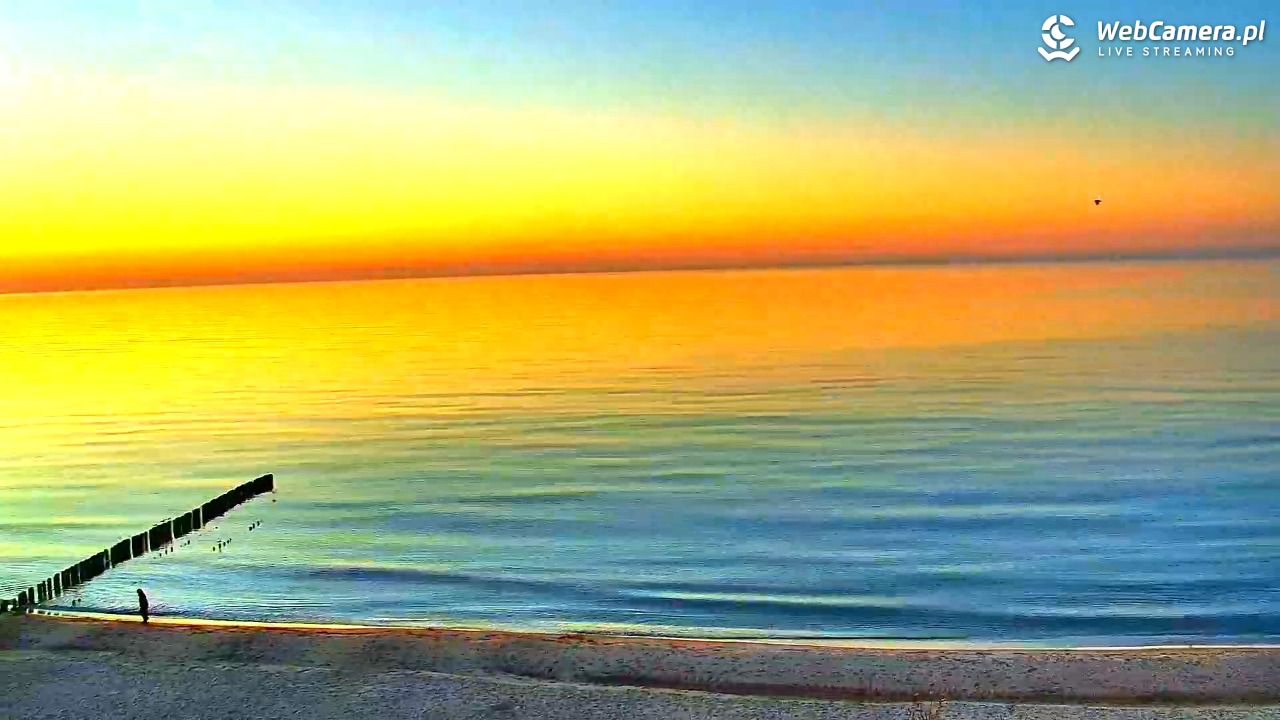DZIWNÓW  - widok na plażę - 01 kwiecień 2026, 19:45