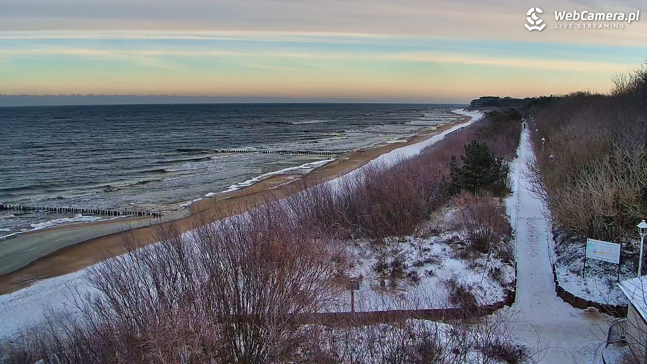 DZIWNÓW  - widok na plażę - 09 styczeń 2026, 09:19