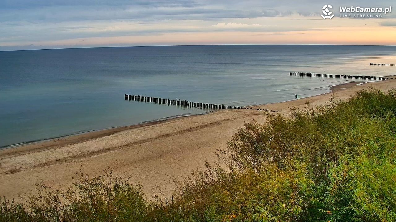 DZIWNÓW  - widok na plażę - 14 wresień 2025, 08:09