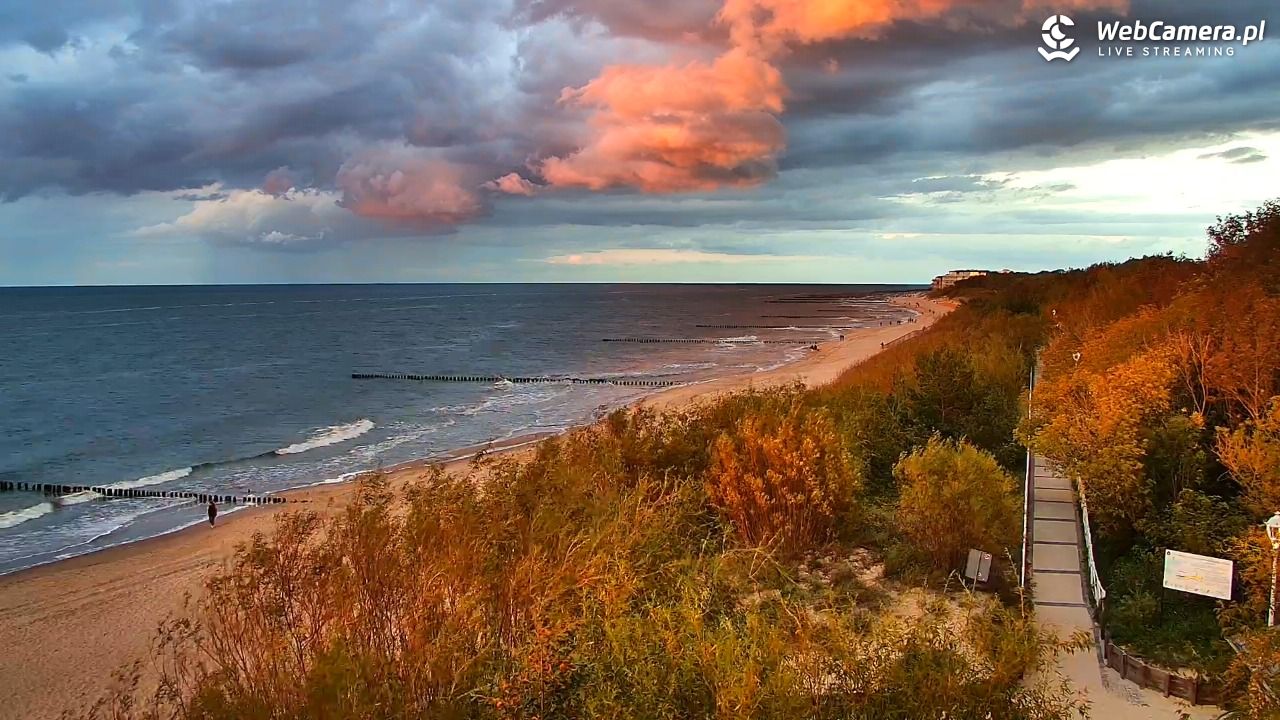 DZIWNÓW  - widok na plażę - 18 wresień 2026, 19:02