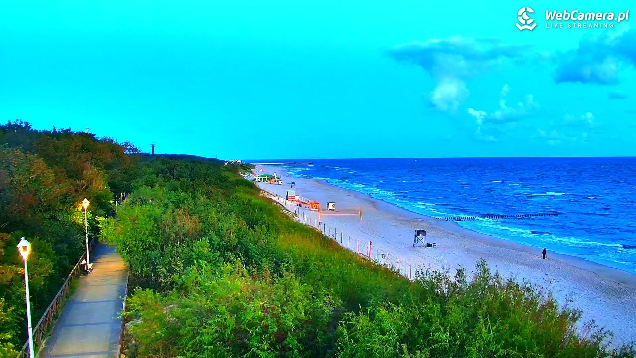 DZIWNÓW  - widok na plażę - 08 sierpień 2026, 05:07