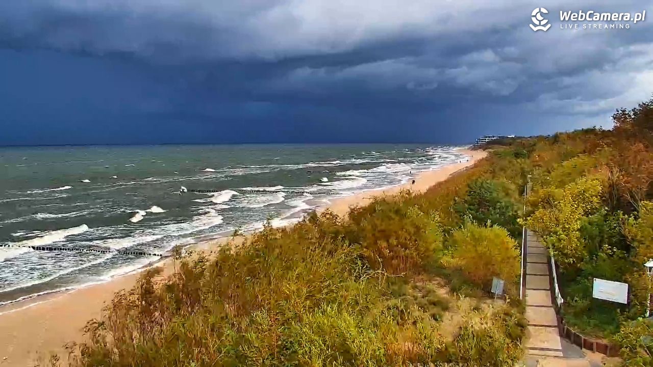 DZIWNÓW  - widok na plażę - 05 wresień 2026, 14:37