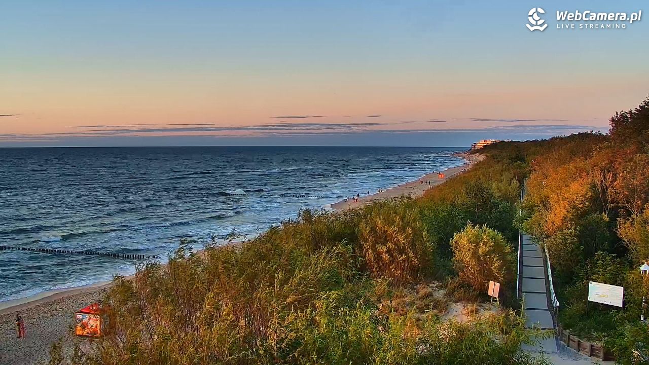 DZIWNÓW  - widok na plażę - 23 lipiec 2026, 21:04