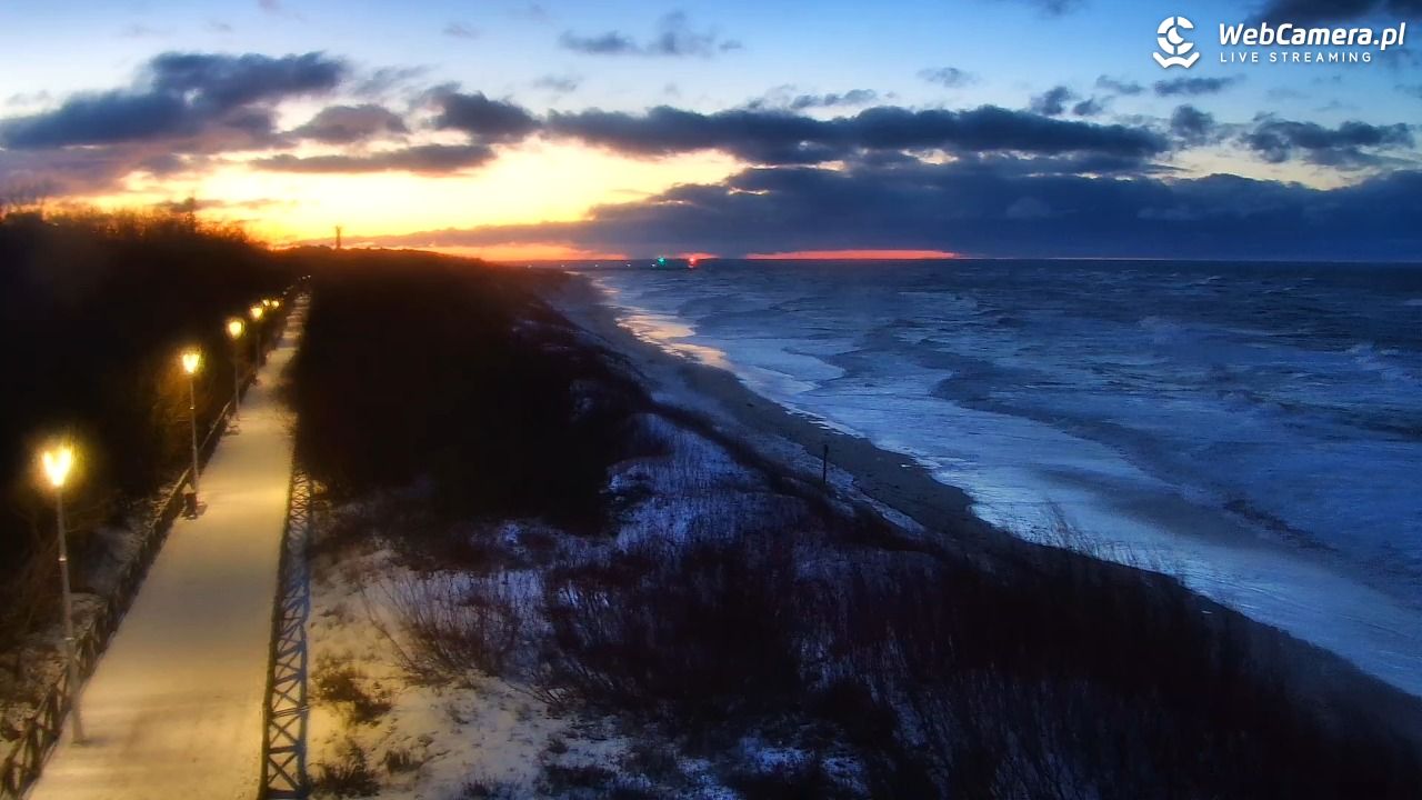 DZIWNÓW  - widok na plażę - 10 styczeń 2026, 16:38