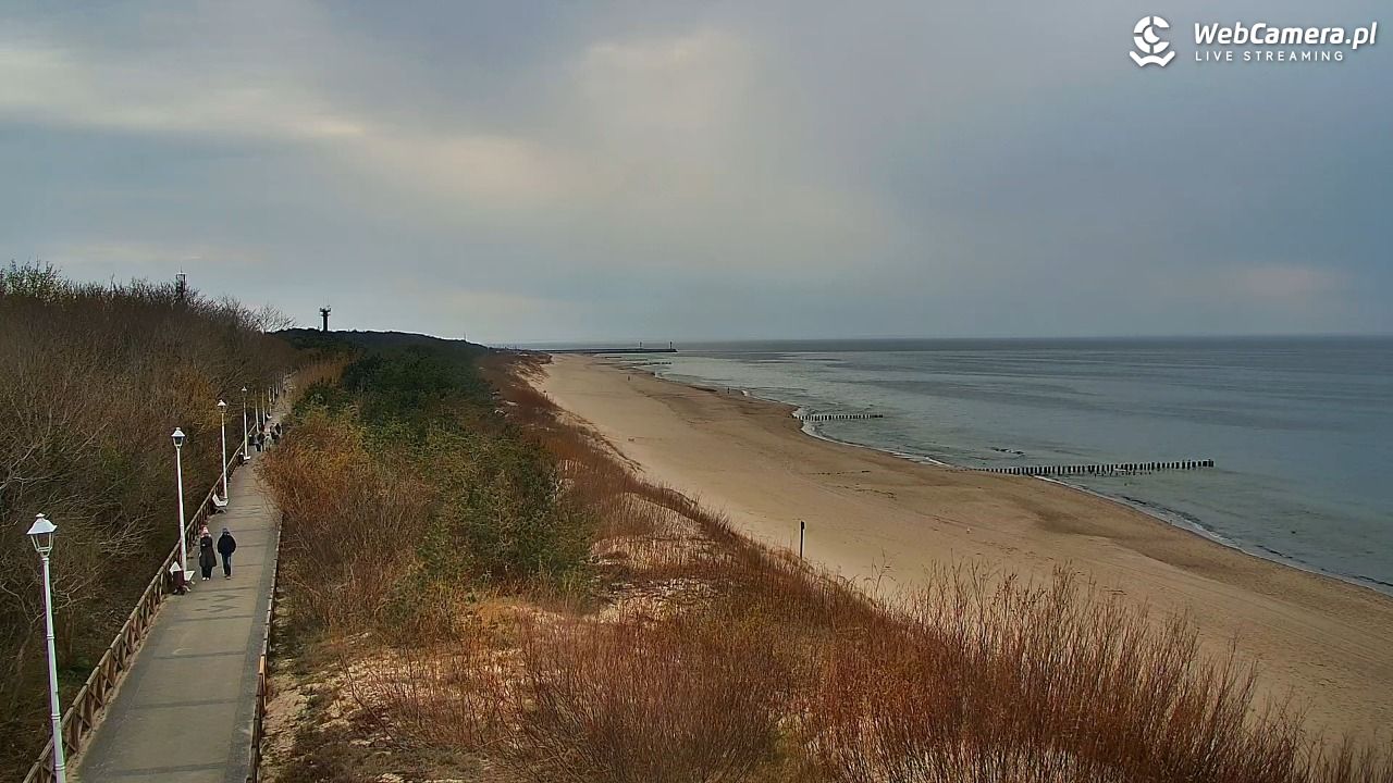 DZIWNÓW  - widok na plażę - 15 kwiecień 2026, 17:55