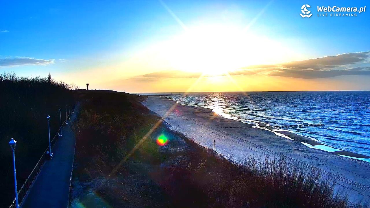 DZIWNÓW  - widok na plażę - 26 marzec 2026, 17:52