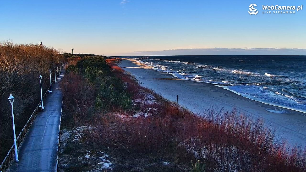 DZIWNÓW  - widok na plażę - 24 grudzień 2025, 10:32