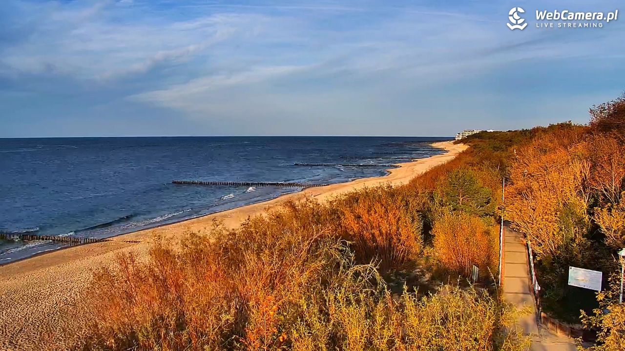 DZIWNÓW  - widok na plażę - 05 październik 2026, 15:22