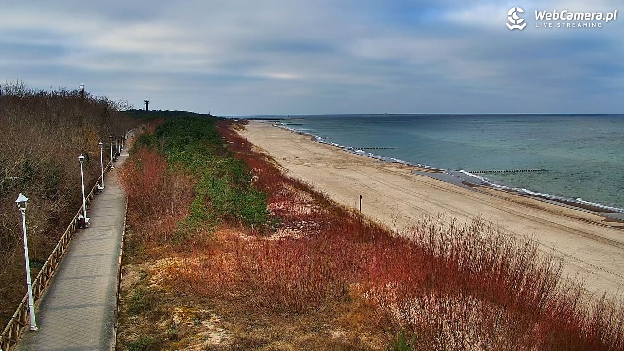 DZIWNÓW  - widok na plażę - 22 grudzień 2025, 12:11
