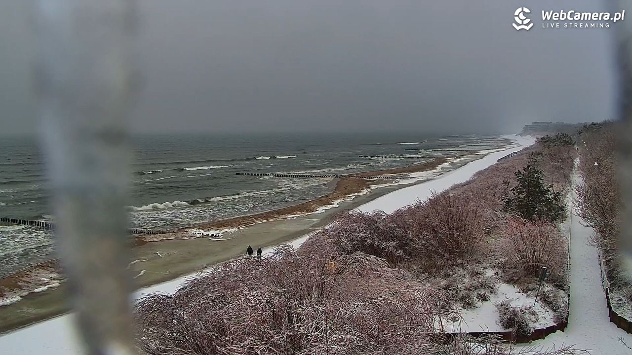 DZIWNÓW  - widok na plażę - 27 styczeń 2026, 10:48