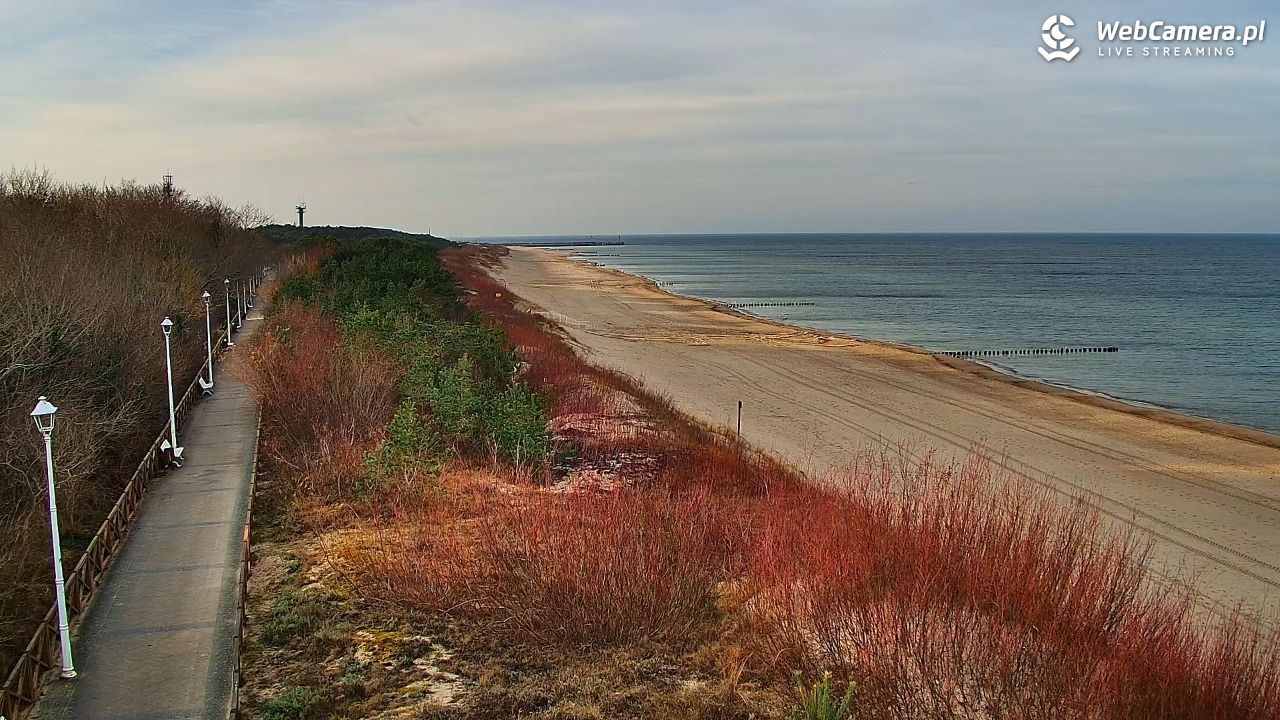 DZIWNÓW  - widok na plażę - 18 grudzień 2025, 11:25