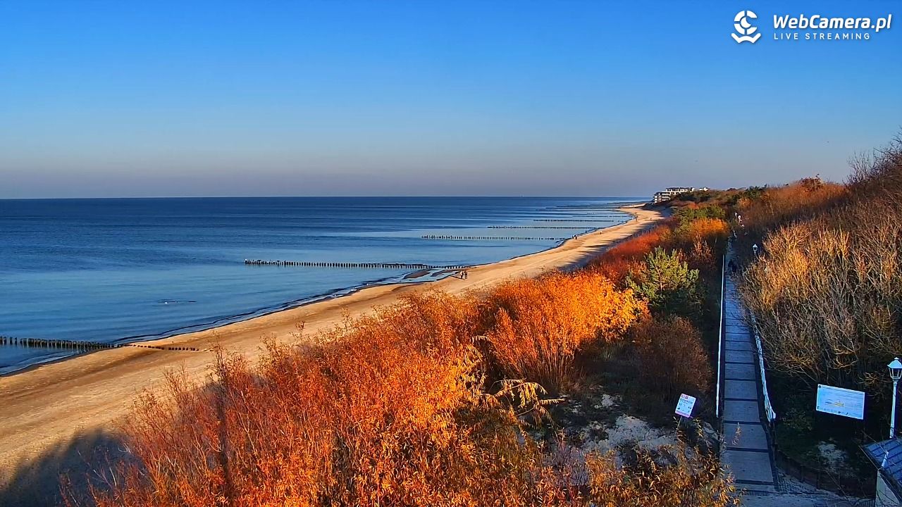DZIWNÓW  - widok na plażę - 07 listopad 2025, 14:26