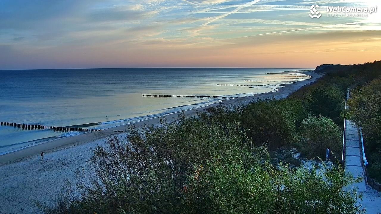 DZIWNÓW  - widok na plażę - 02 październik 2026, 07:17