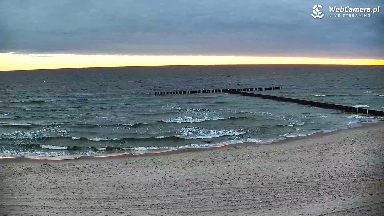 DŹWIRZYNO - widok na plażę - 08 maj 2026, 05:15