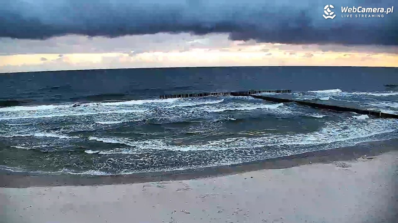 DŹWIRZYNO - widok na plażę - 07 sierpień 2026, 05:38
