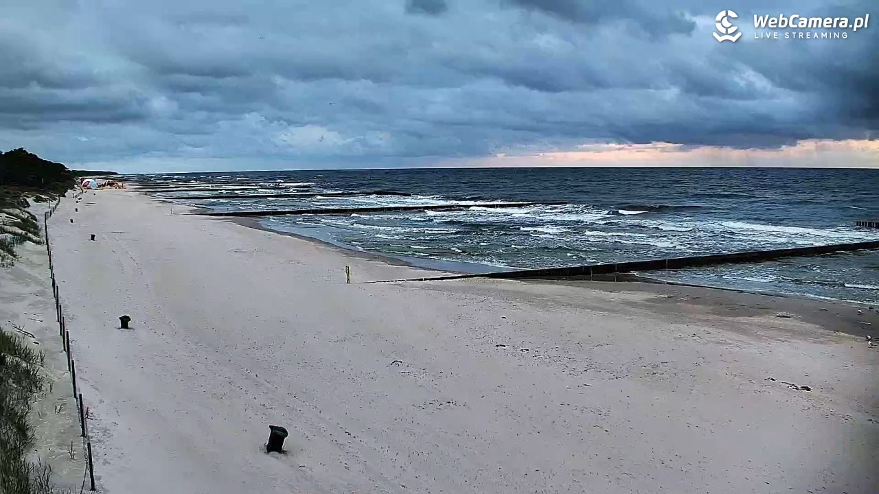 DŹWIRZYNO - widok na plażę - 07 sierpień 2026, 05:37