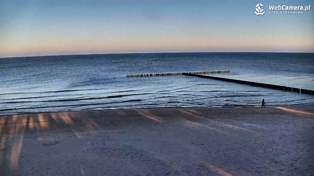 DŹWIRZYNO - widok na plażę - 16 grudzień 2025, 10:19