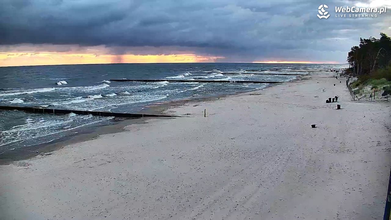 DŹWIRZYNO - widok na plażę - 07 sierpień 2026, 05:37