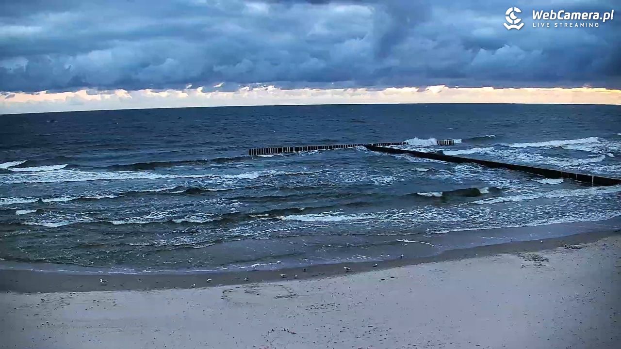DŹWIRZYNO - widok na plażę - 07 sierpień 2026, 05:01