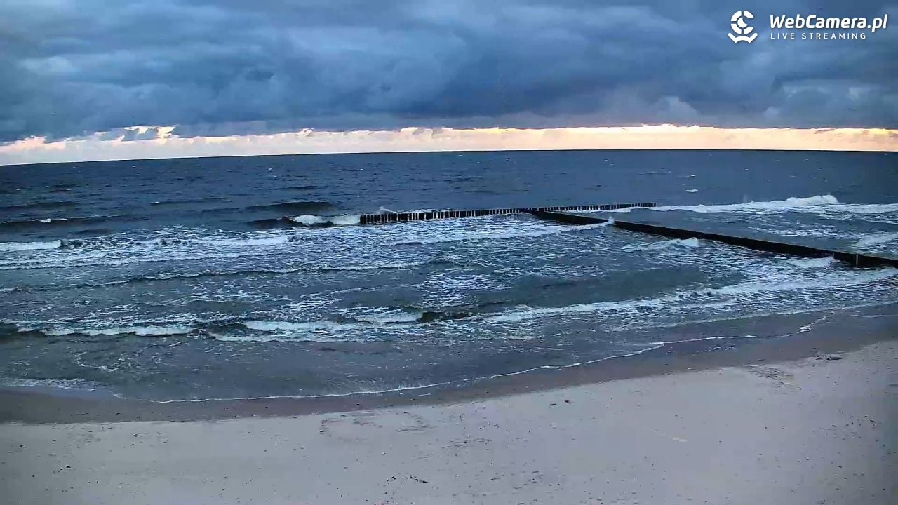 DŹWIRZYNO - widok na plażę - 07 sierpień 2026, 04:53