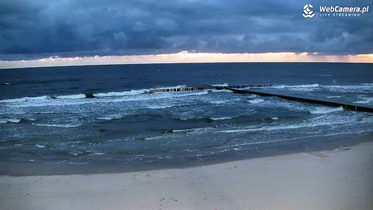 DŹWIRZYNO - widok na plażę - 07 sierpień 2026, 04:46