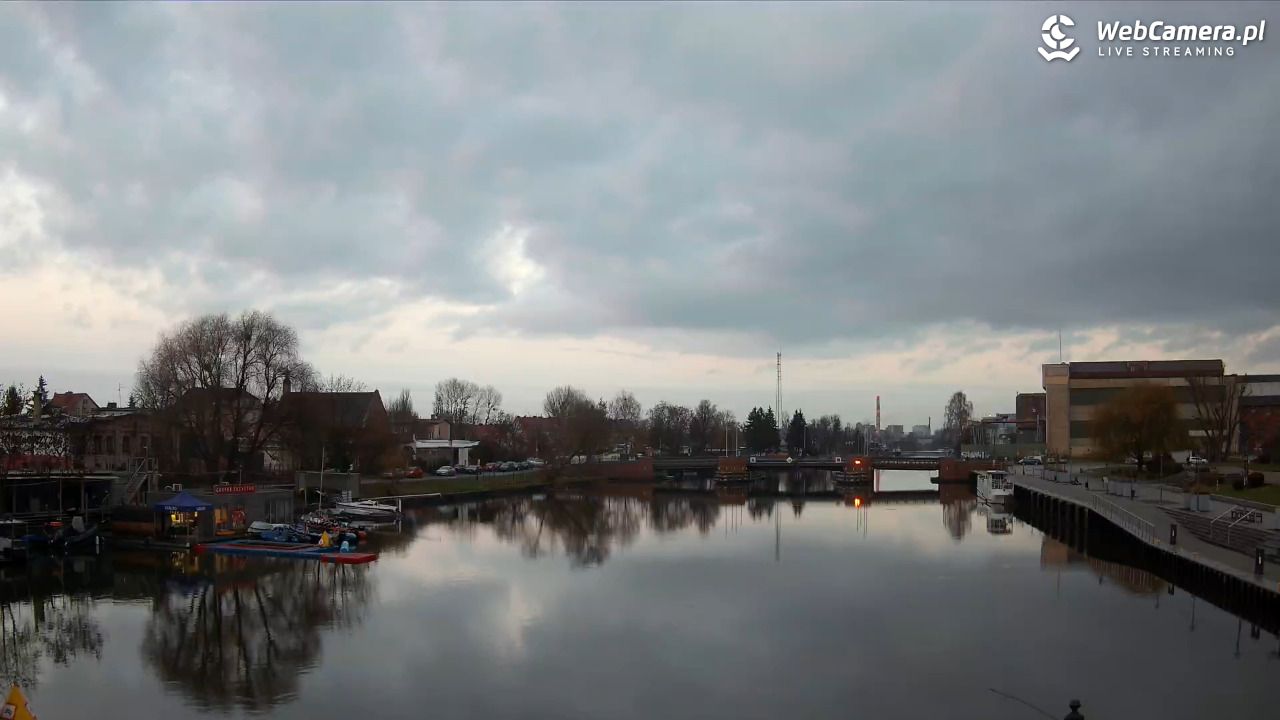 Elbląg - widok na rzekę i Bulwar Zygmunta Augusta NOWOŚĆ - 11 grudzień 2025, 07:52