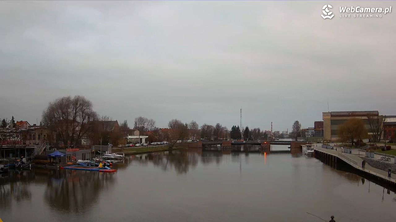Elbląg - widok na rzekę i Bulwar Zygmunta Augusta NOWOŚĆ - 12 grudzień 2025, 08:31