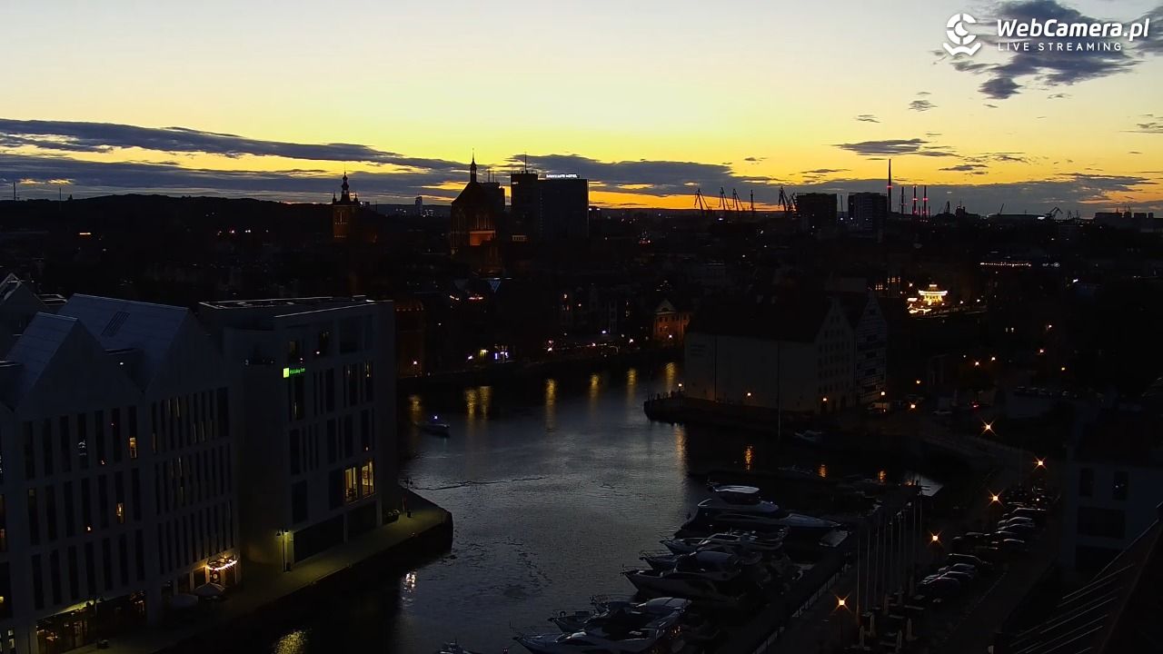 GDAŃSK - widok na Stare Miasto - 09 lipiec 2026, 21:53