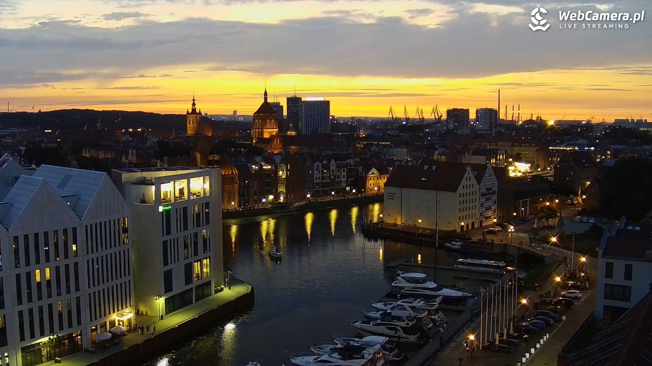 GDAŃSK - widok na Stare Miasto - 21 czerwiec 2026, 22:02