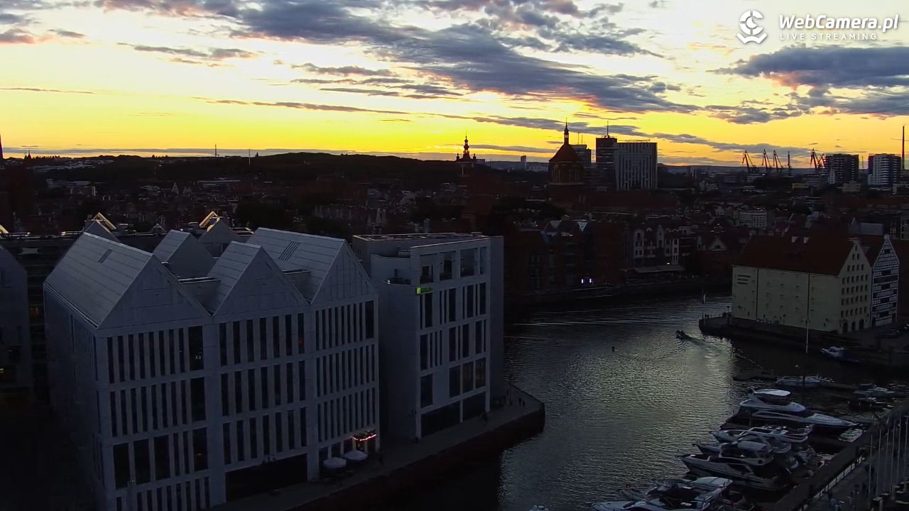 GDAŃSK - widok na Stare Miasto - 09 lipiec 2026, 21:14