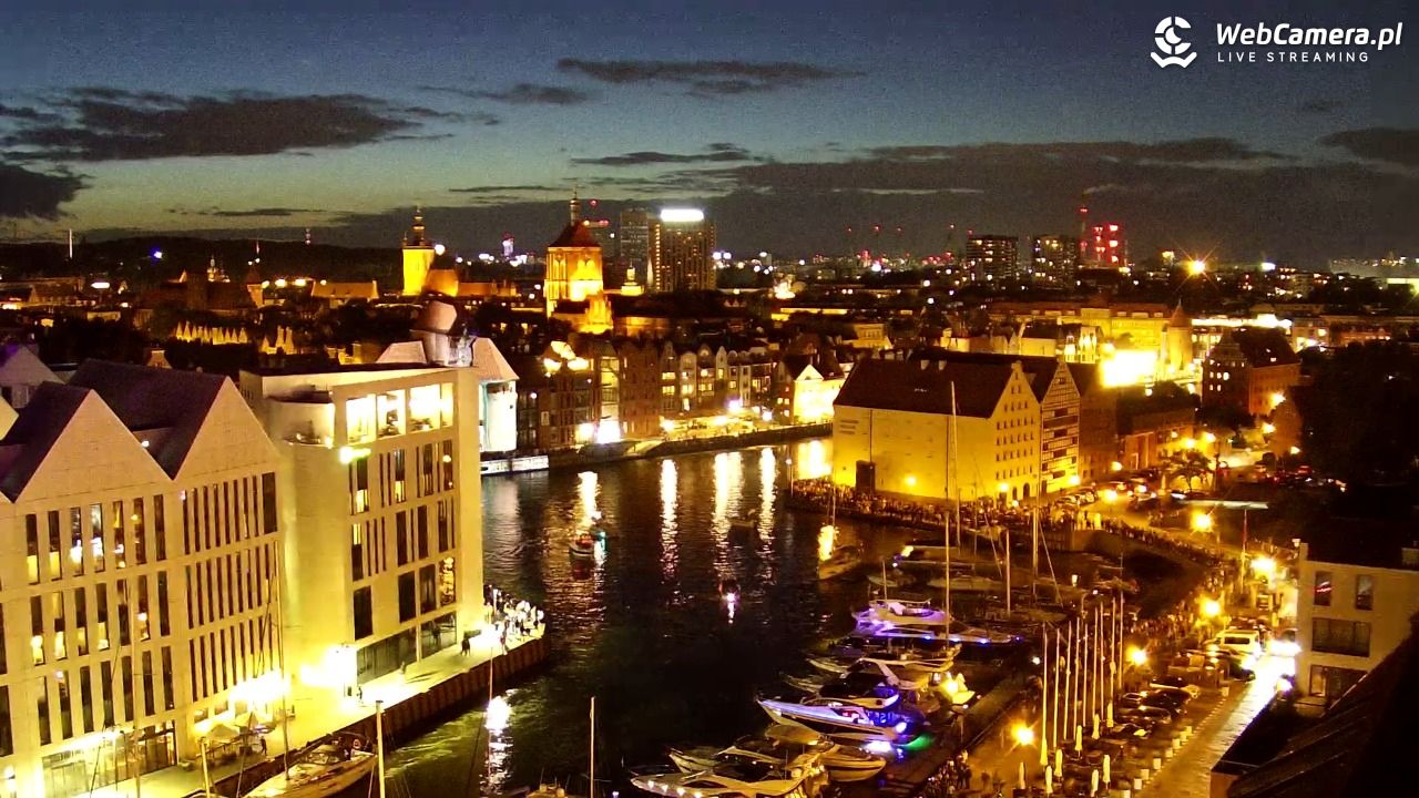 GDAŃSK - widok na Stare Miasto - 22 sierpień 2026, 21:21