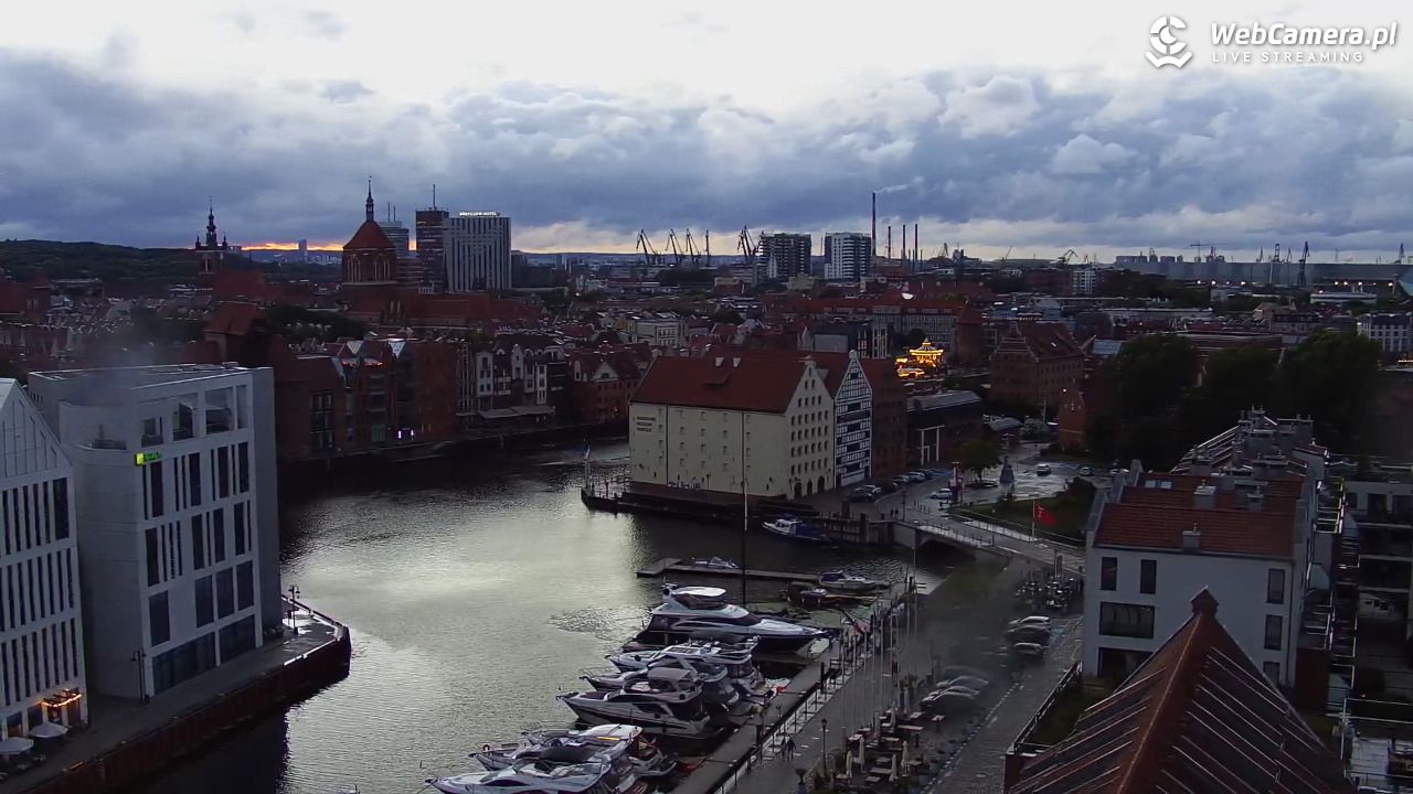 GDAŃSK - widok na Stare Miasto - 07 lipiec 2026, 21:15
