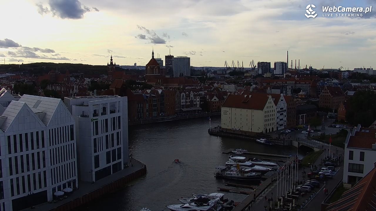 GDAŃSK - widok na Stare Miasto - 21 lipiec 2026, 19:18